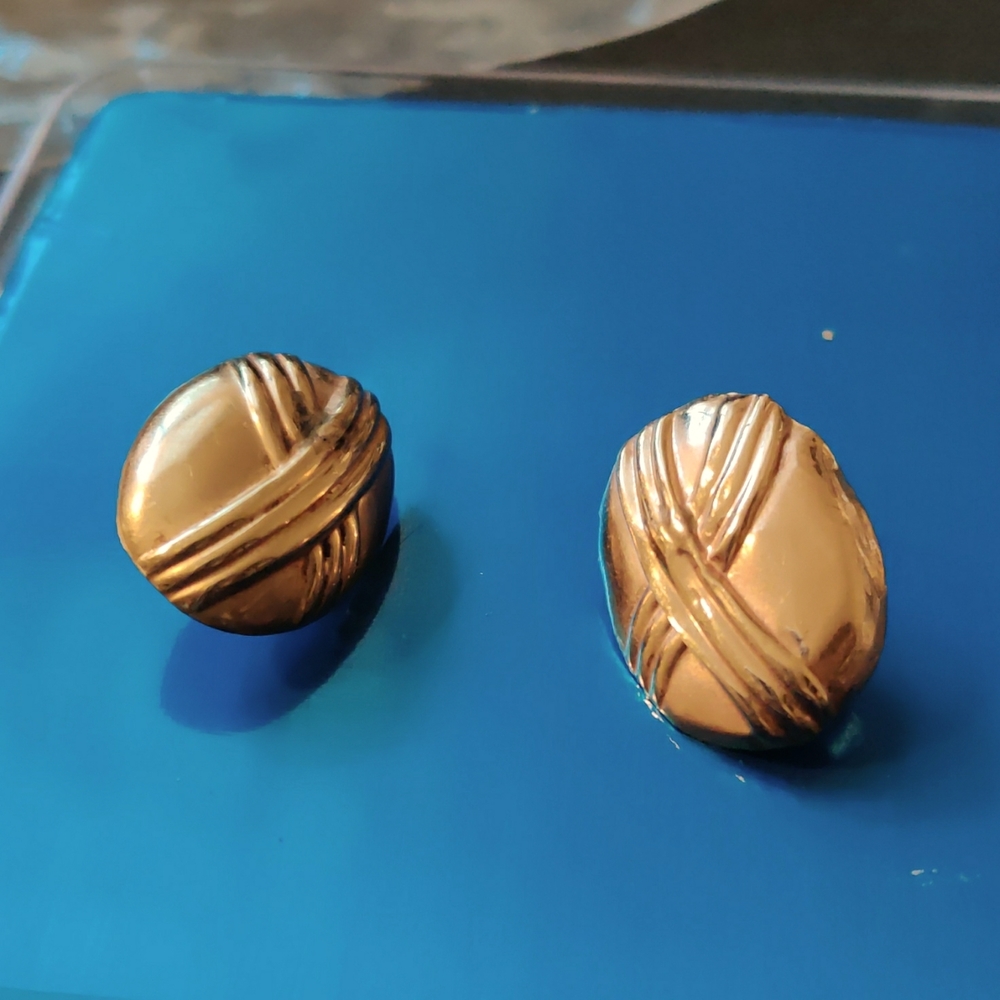 14K Yellow Gold Vintage Post Earrings